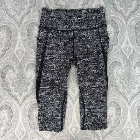 Womens Lululemon Pace Perfect Crop - Picture 4 of 8